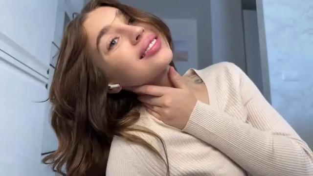 Image 4 of cuteelsa_ Stream on Chaturbate on 23 days ago