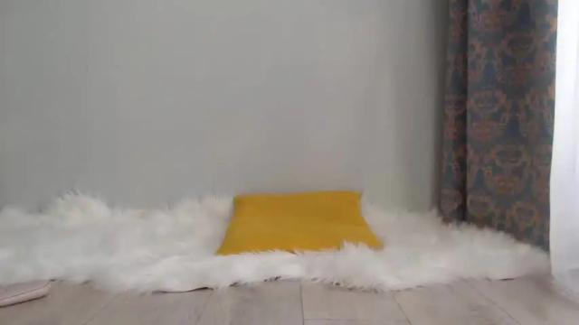 Image 8 of cuteemouse Stream on Chaturbate on 14 months ago
