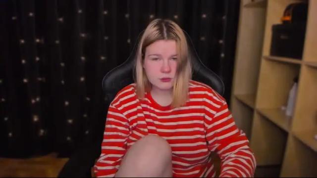 Thumbnail 1, cuteesoneckaa's Stream at Chaturbate, 21 months ago