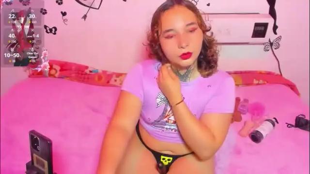 Image 2 of cutekat_ Stream on Chaturbate on 3 months ago