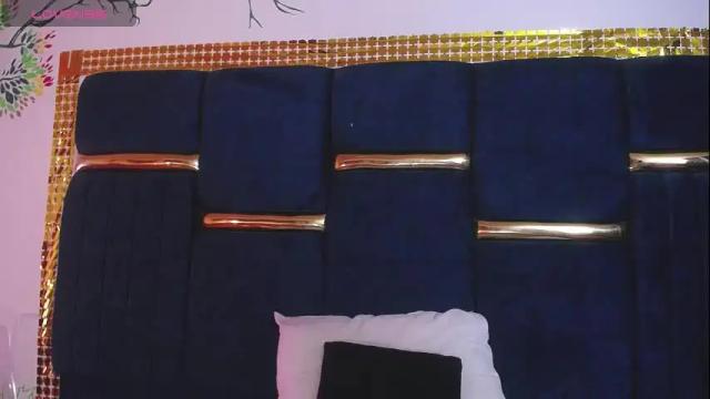Image 4 of cutelaura1 Stream on Chaturbate on 1 month ago