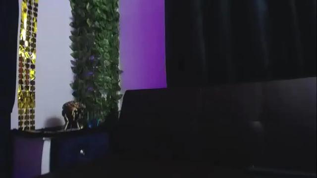 Image 4 of cutelaura1 Stream on Chaturbate on 1 month ago
