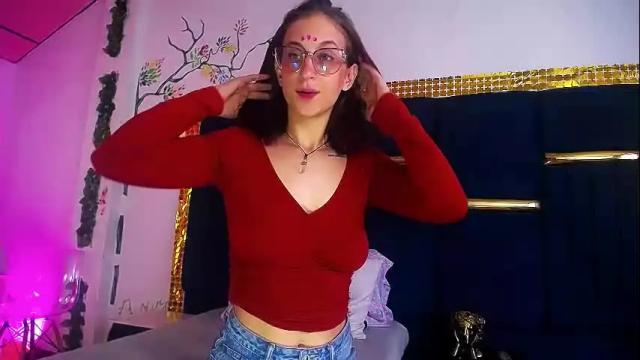 Image 4 of cutelaura1 Stream on Chaturbate on 7 months ago