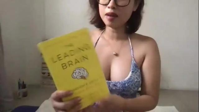 Image 2 of cutelittlehoe Stream on Chaturbate on 16 days ago