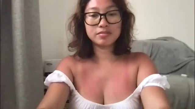 Image 2 of cutelittlehoe Stream on Chaturbate on 2 months ago