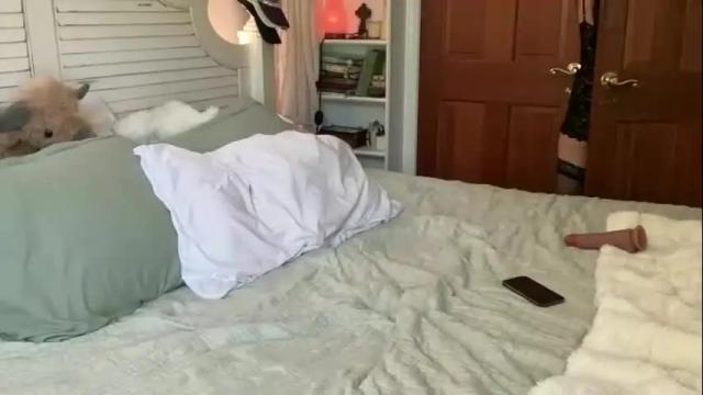 Image 6 of cutelittlemama0418 Stream on Chaturbate on 2 months ago