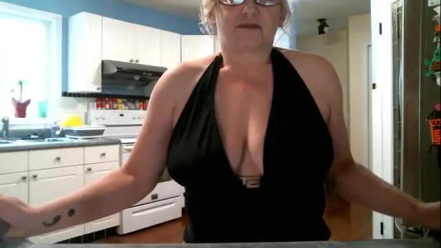 Image 3 of cutenlittle28 Stream on Chaturbate on 29 days ago