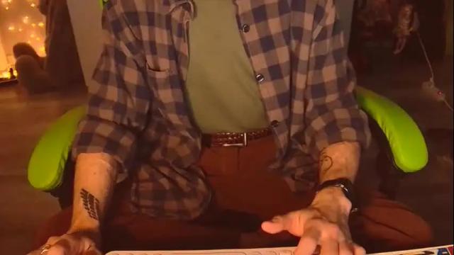 Image 11 of cutepocketboy Stream on Chaturbate on 3 months ago