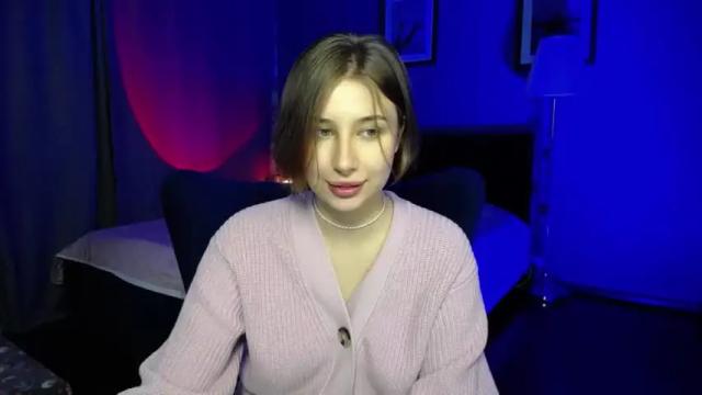 Image 3 of cuterlina Stream on Chaturbate on 21 months ago