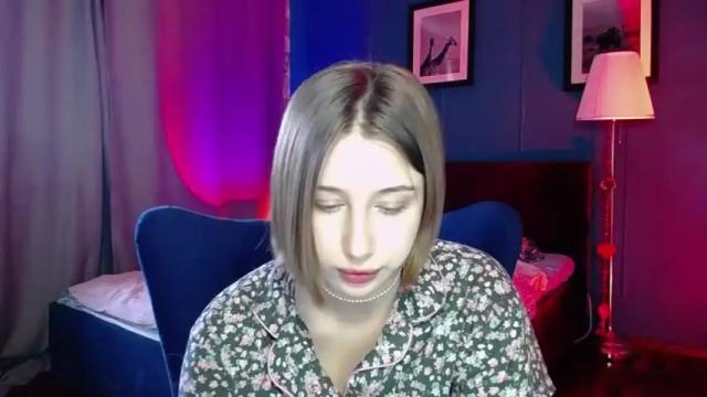 Image 12 of cuterlina Stream on Chaturbate on 21 months ago