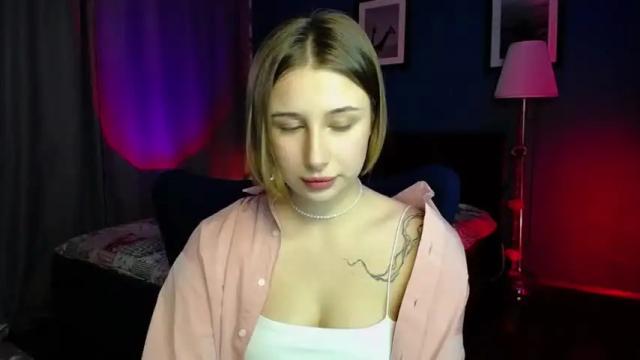 Image 11 of cuterlina Stream on Chaturbate on 21 months ago