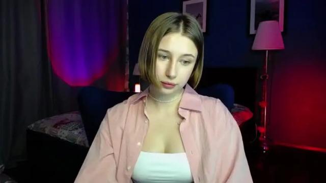 Image 12 of cuterlina Stream on Chaturbate on 21 months ago