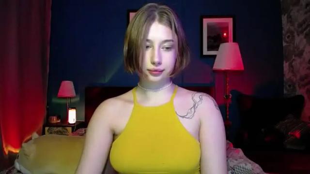 Image 3 of cuterlina Stream on Chaturbate on 21 months ago