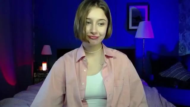 Image 10 of cuterlina Stream on Chaturbate on 21 months ago