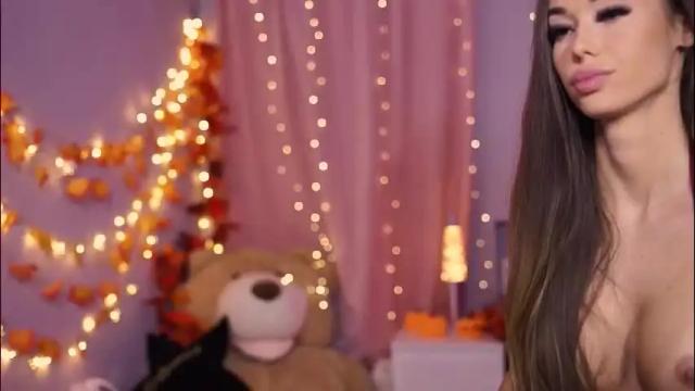 Image 4 of cutesmilebaby Stream on Chaturbate on 1 month ago