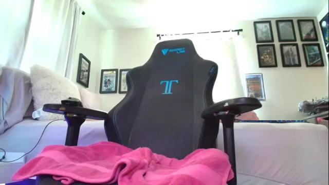 Image 11 of cuteypi Stream on Chaturbate on 3 months ago
