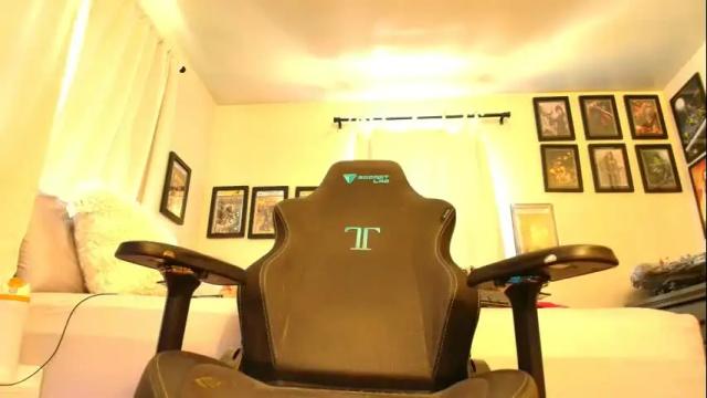 Image 3 of cuteypi Stream on Chaturbate on 2 months ago