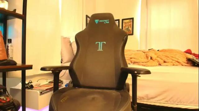 Image 4 of cuteypi Stream on Chaturbate on 2 months ago