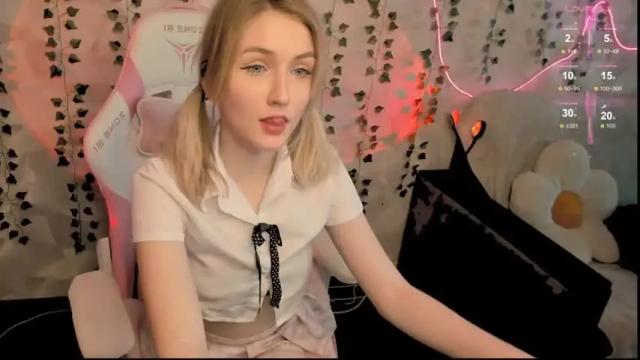 Image 6 of cutie_angels Stream on Chaturbate on 14 months ago