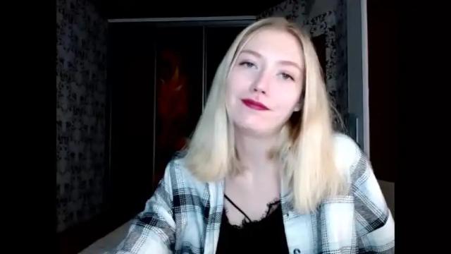 Image 2 of cutie_frost Stream on Chaturbate on 18 months ago