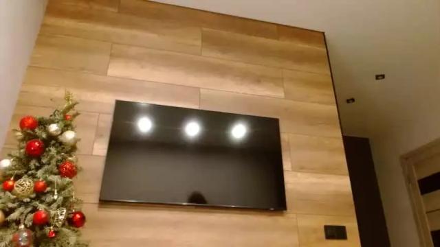 Image 2 of cutie_klo_ Stream on Chaturbate on 16 months ago