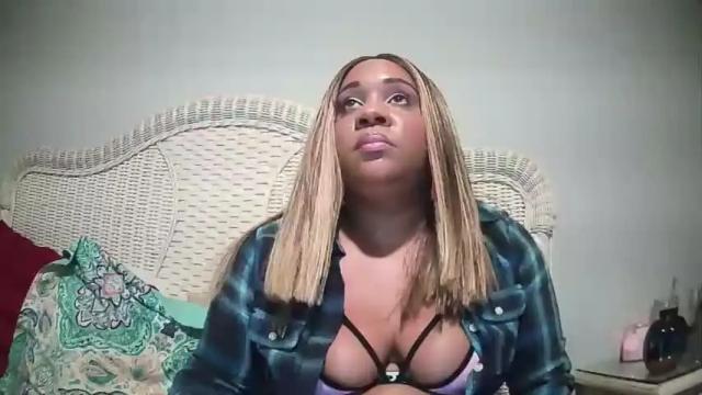 Image 2 of cutiebooty108585 Stream on Chaturbate on 28 months ago