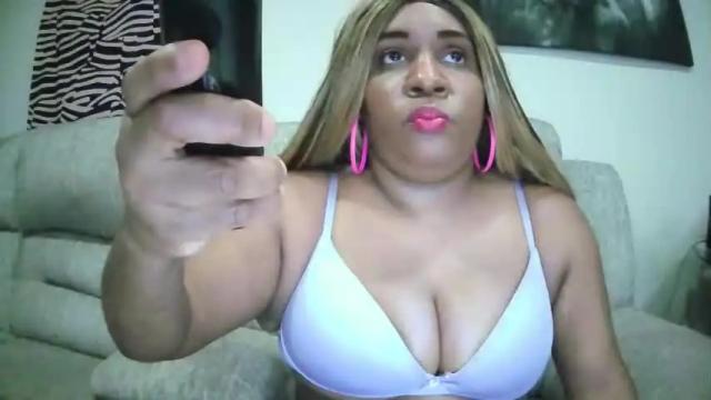 Image 2 of cutiebooty108585 Stream on Chaturbate on 28 months ago