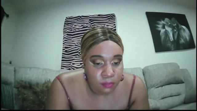 Image 2 of cutiebooty108585 Stream on Chaturbate on 28 months ago