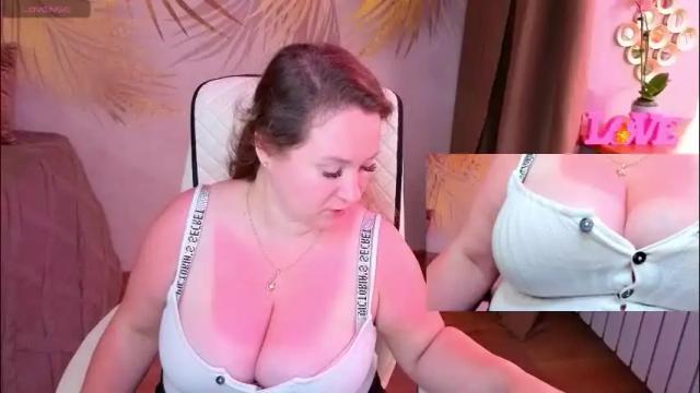 Thumbnail 1, cutieeeandlove's Stream at Chaturbate, 2 months ago