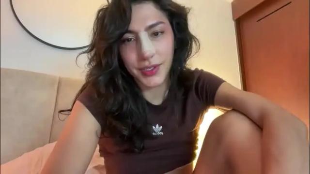 Image 2 of cutiepiemiu Stream on Chaturbate on 1 month ago