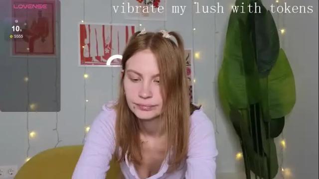 Image 4 of cutiewithglasses Stream on Chaturbate on 1 month ago