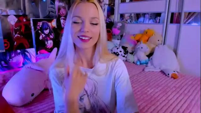 Image 6 of cuttie_ponyy Stream on Chaturbate on 6 months ago