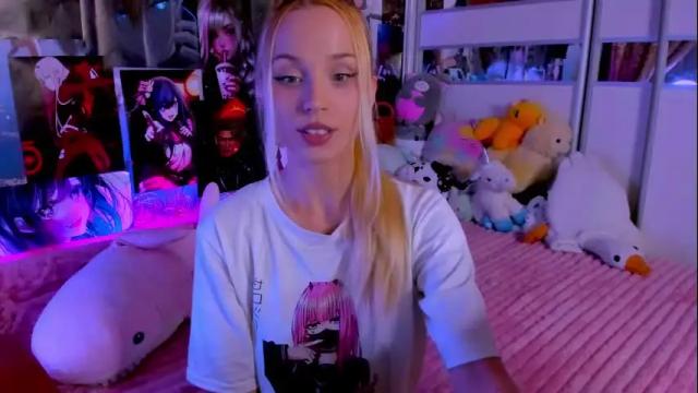 Image 10 of cuttie_ponyy Stream on Chaturbate on 6 months ago