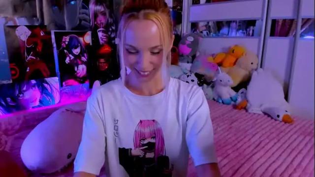 Image 2 of cuttie_ponyy Stream on Chaturbate on 6 months ago