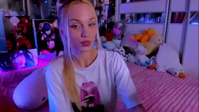 Image 4 of cuttie_ponyy Stream on Chaturbate on 6 months ago