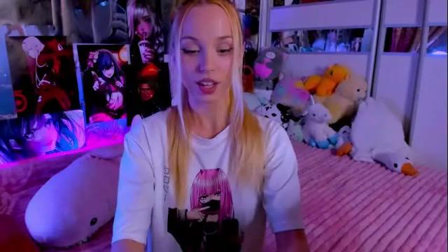 Image 6 of cuttie_ponyy Stream on Chaturbate on 6 months ago