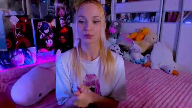 Image 7 of cuttie_ponyy Stream on Chaturbate on 6 months ago