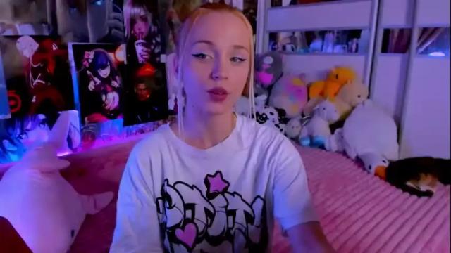 Image 6 of cuttie_ponyy Stream on Chaturbate on 4 months ago