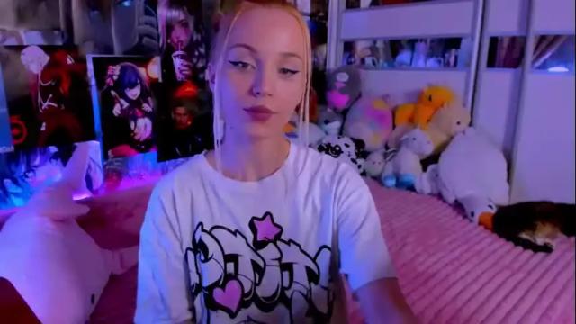 Image 8 of cuttie_ponyy Stream on Chaturbate on 4 months ago