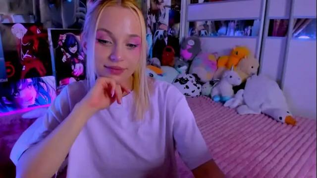 Image 6 of cuttie_ponyy Stream on Chaturbate on 4 months ago