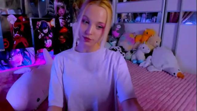 Image 8 of cuttie_ponyy Stream on Chaturbate on 4 months ago