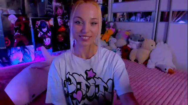 Image 11 of cuttie_ponyy Stream on Chaturbate on 4 months ago