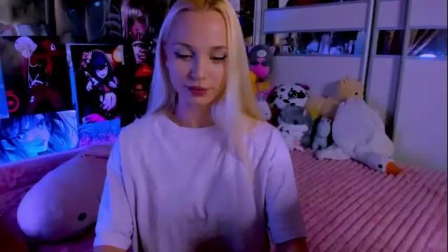 Image 3 of cuttie_ponyy Stream on Chaturbate on 3 months ago