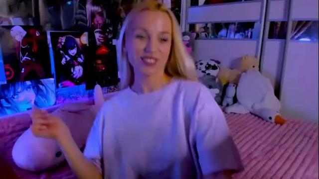 Image 7 of cuttie_ponyy Stream on Chaturbate on 3 months ago