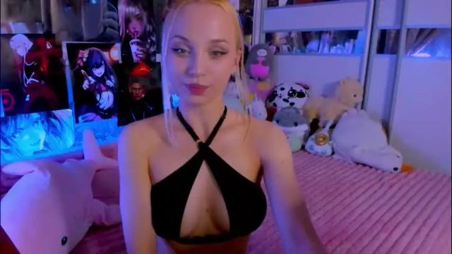 Image 8 of cuttie_ponyy Stream on Chaturbate on 3 months ago
