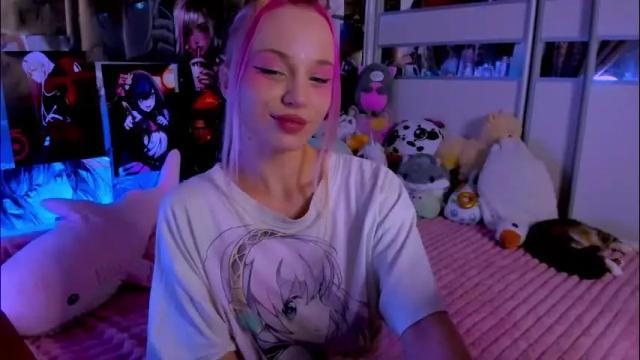 Image 3 of cuttie_ponyy Stream on Chaturbate on 2 months ago