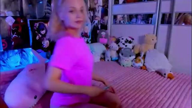 Image 4 of cuttie_ponyy Stream on Chaturbate on 2 months ago