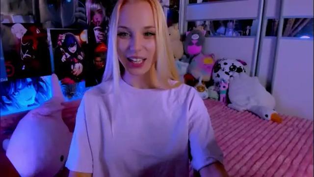 Image 6 of cuttie_ponyy Stream on Chaturbate on 2 months ago