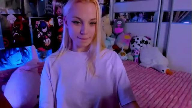 Image 8 of cuttie_ponyy Stream on Chaturbate on 2 months ago