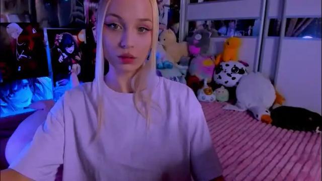 Image 2 of cuttie_ponyy Stream on Chaturbate on 1 month ago